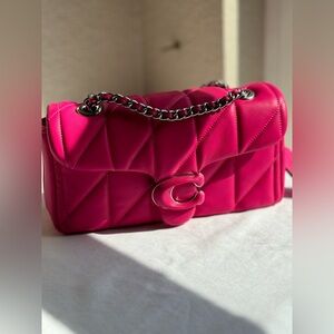 Tabby Shoulder Bag 20 With Quilting - Dragonfruit